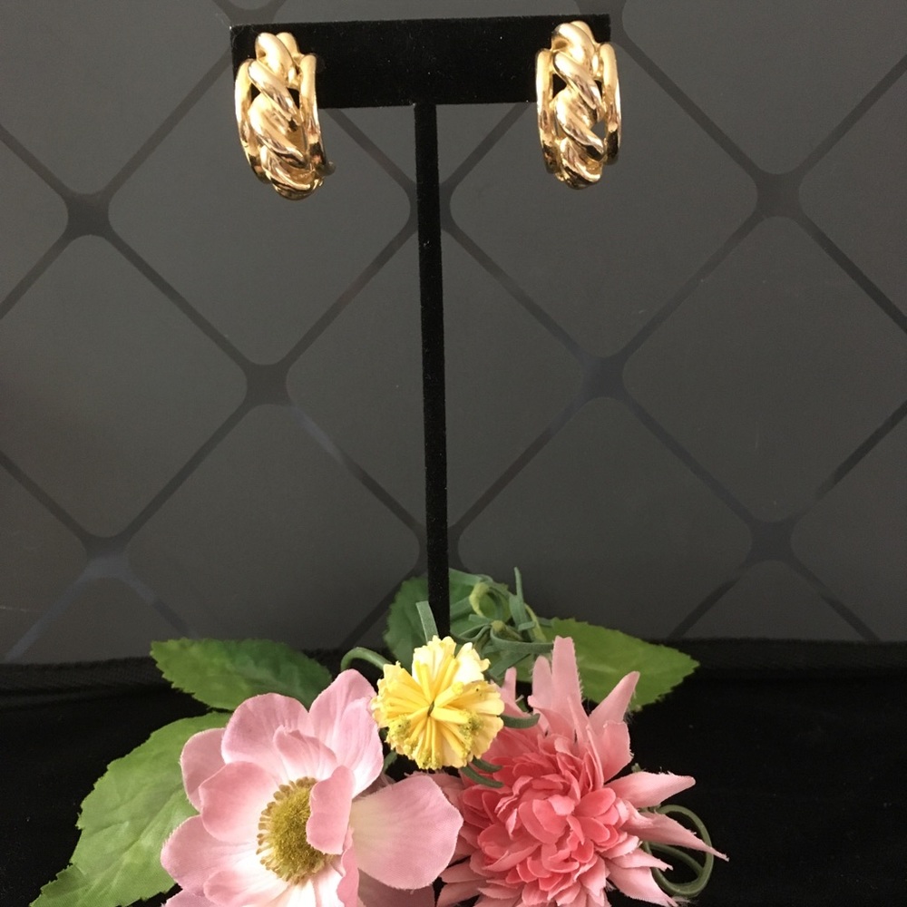 Clip-on Gold-tone Rope Earrings